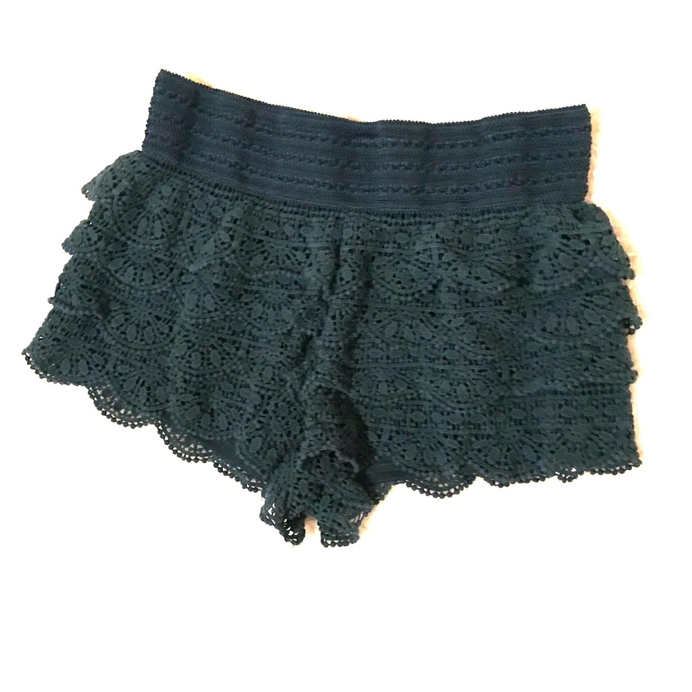 Ruffle shorts